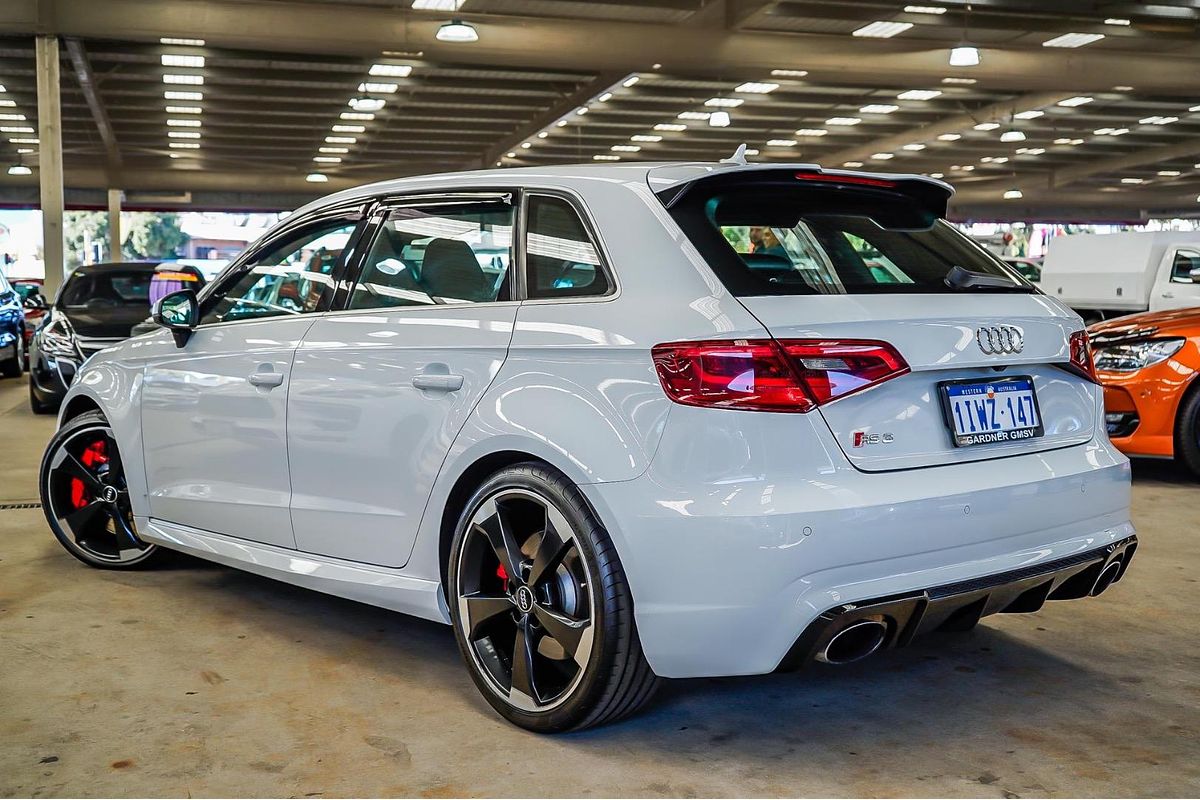 2016 Audi RS3  8V