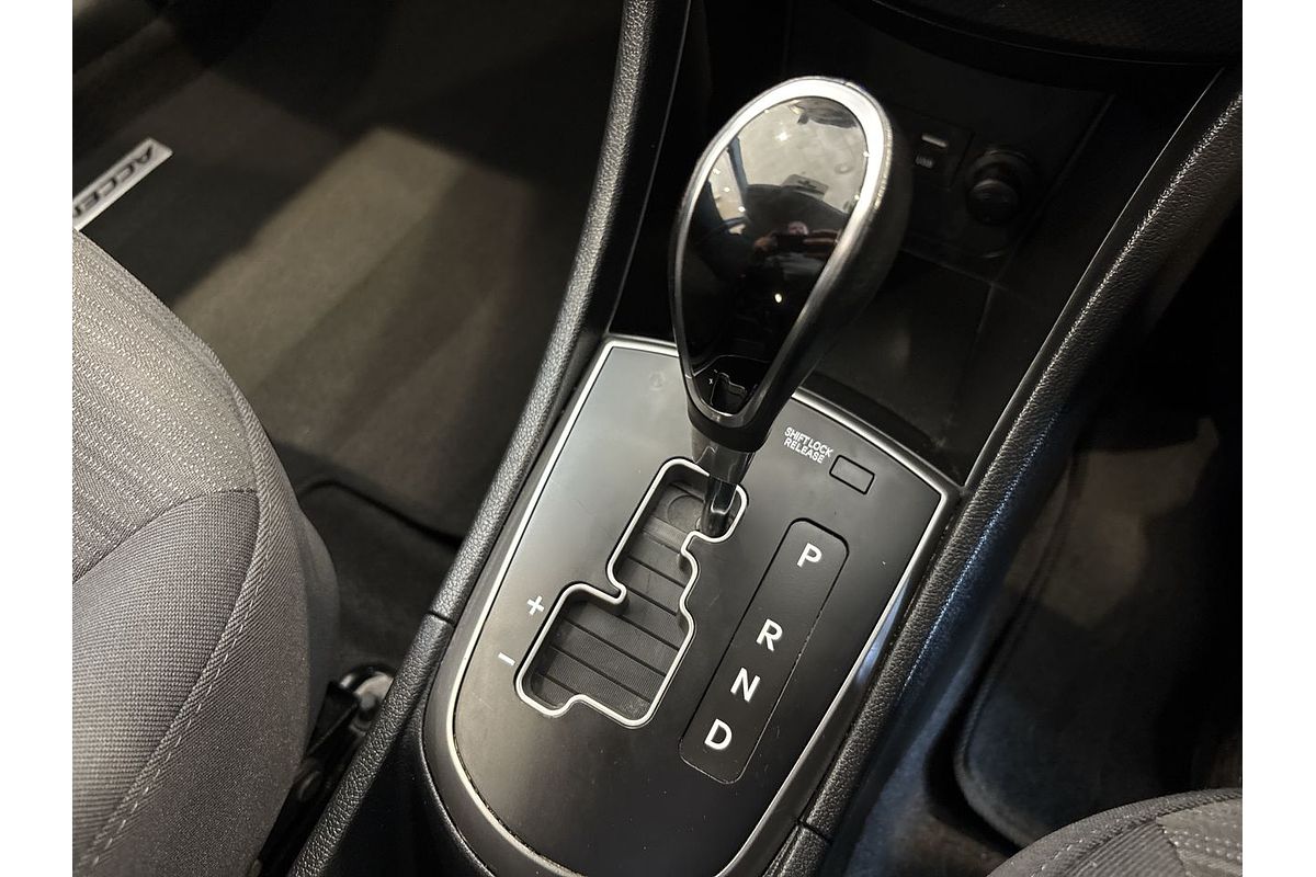 2018 Hyundai Accent Sport RB6