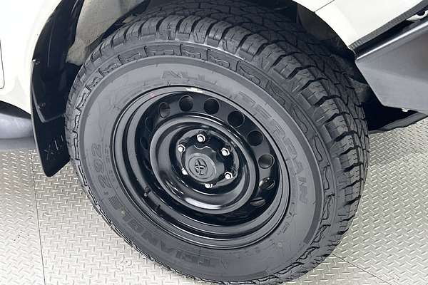 2022 Toyota Hilux SR GUN126R 4X4 thumb-9