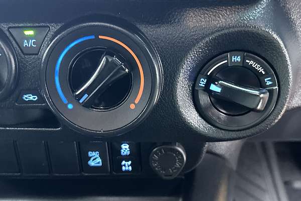 2022 Toyota Hilux SR GUN126R 4X4 thumb-16