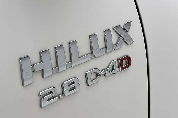 2022 Toyota Hilux SR GUN126R 4X4 thumb-21