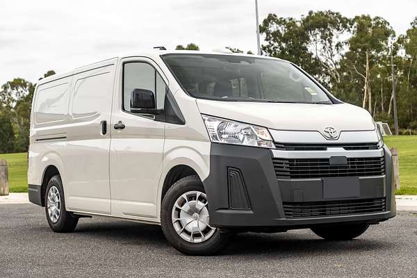 2025 Toyota Hiace GDH300R