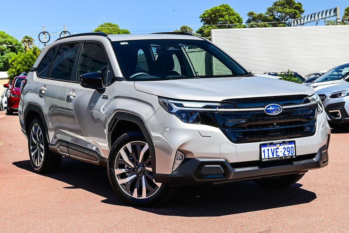 2025 Subaru Forester Hybrid Touring S6