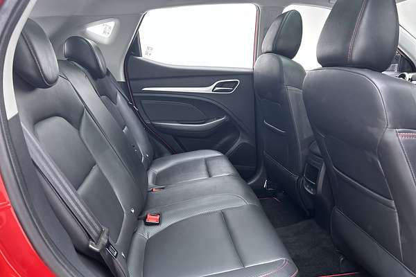 2023 MG ZST Essence thumb-11