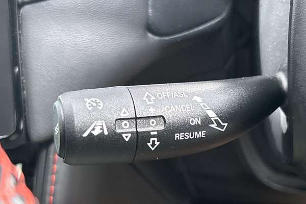 2023 MG ZST Essence thumb-17