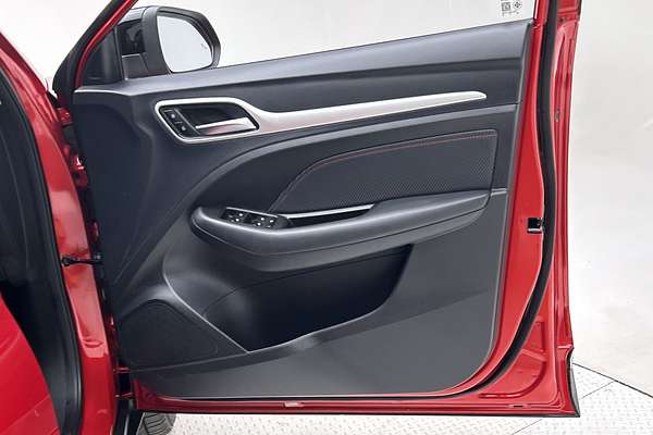 2023 MG ZST Essence thumb-18