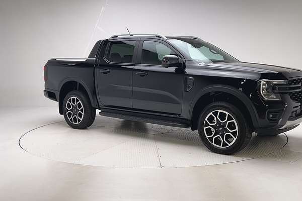 2025 Ford Ranger Wildtrak 4X4 2.0L thumb-3