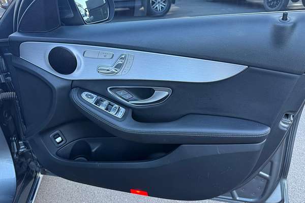 2017 Mercedes-Benz C-Class C350 e W205 thumb-7