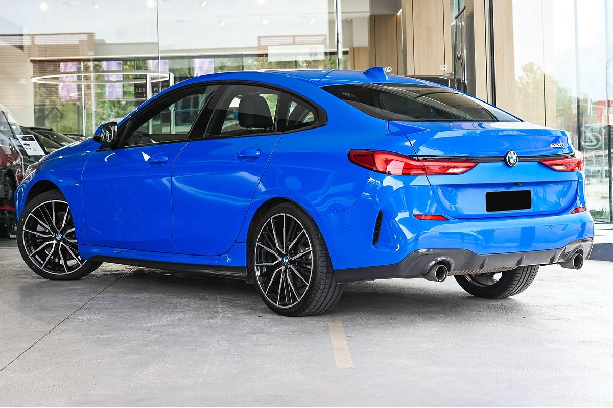 2022 BMW 2 Series 220i M Sport F44