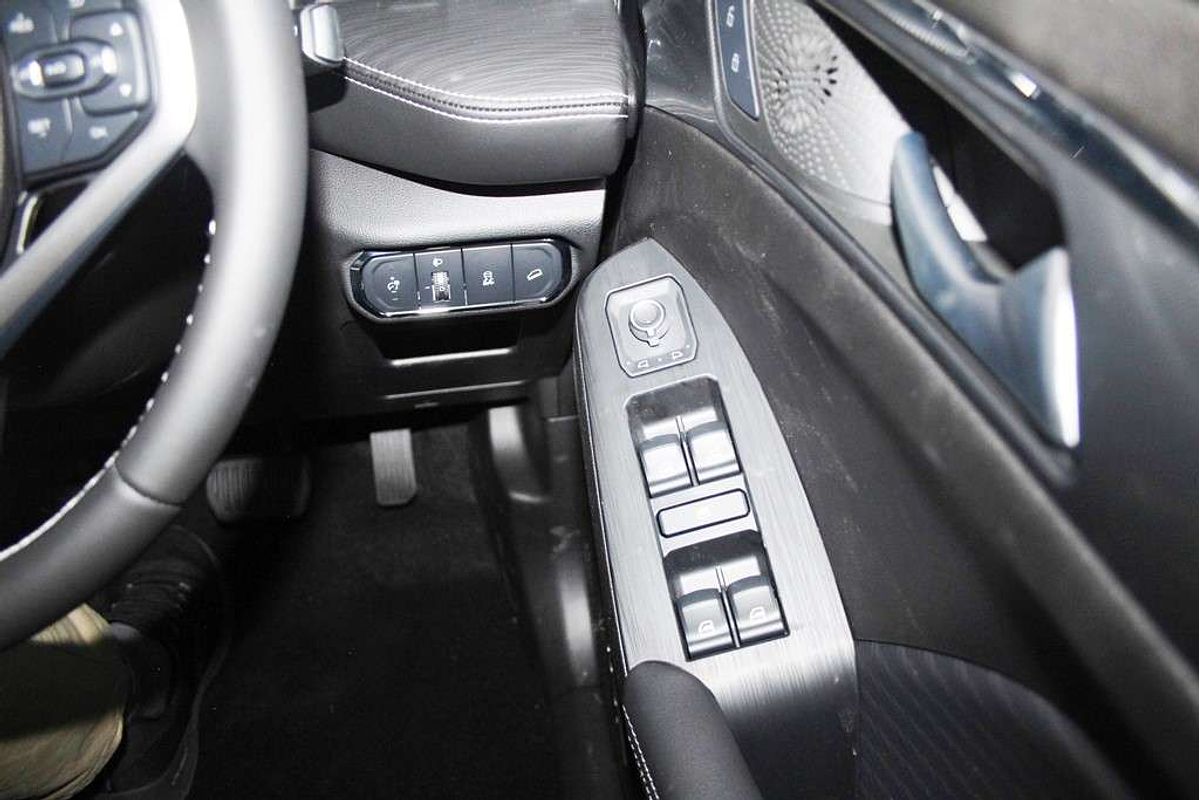 Jolion Facelift Luxury Petrol Auto 4x2