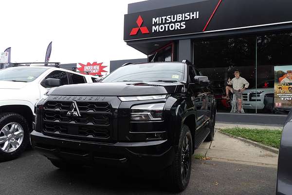 2025 Mitsubishi Triton GSR MV 4X4