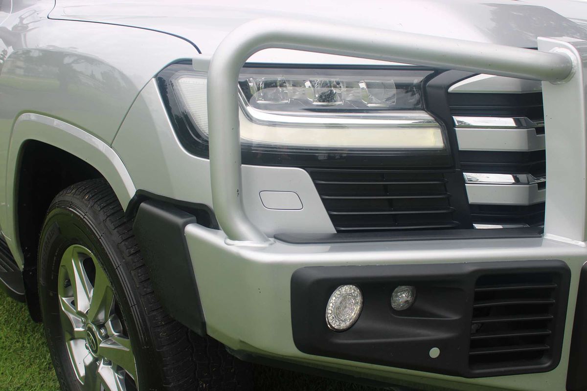 Landcruiser Wagon VX 3.3L Diesel Automatic 5E55190 001