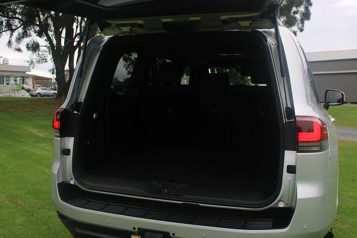 Landcruiser Wagon VX 3.3L Diesel Automatic 5E55190 001