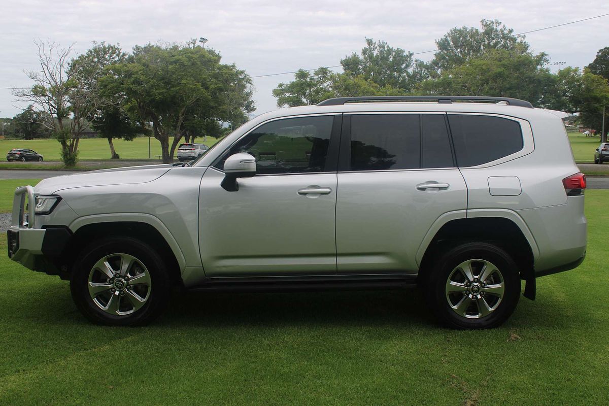 Landcruiser Wagon VX 3.3L Diesel Automatic 5E55190 001