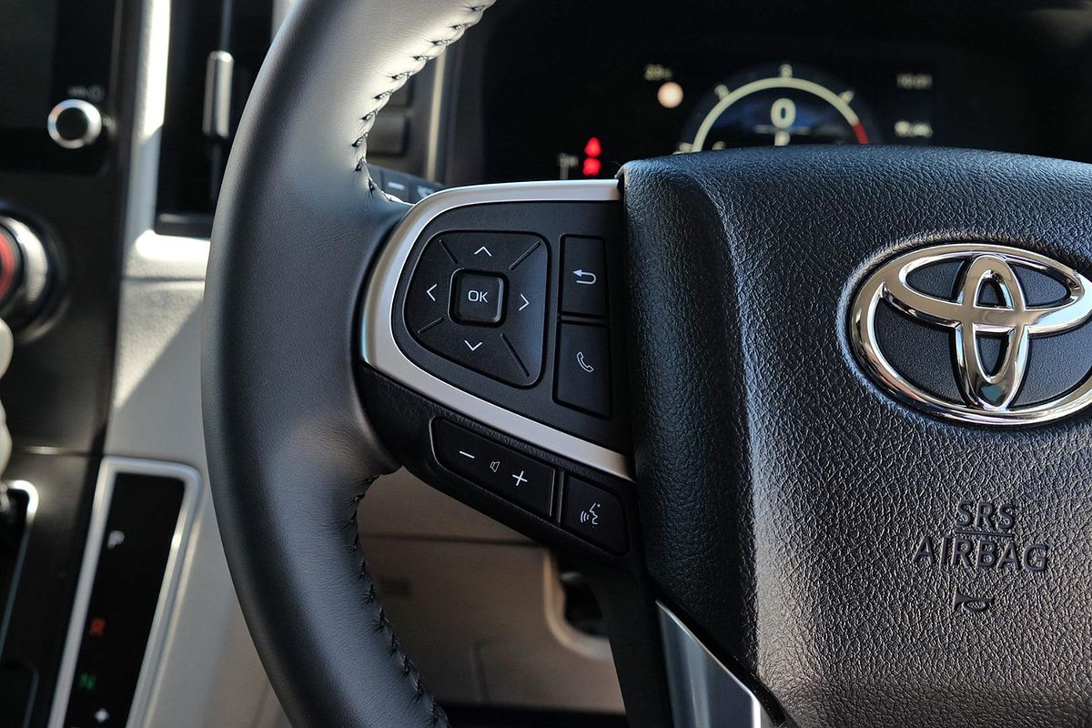 2025 Toyota Hiace GDH300R LWB