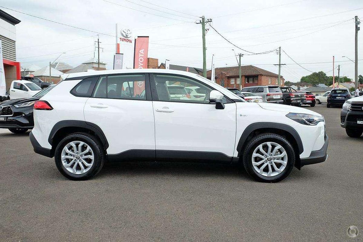 2024 Toyota Corolla Cross GX MXGH10R