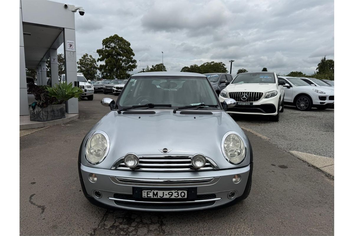 2004 MINI Hatch Cooper R50