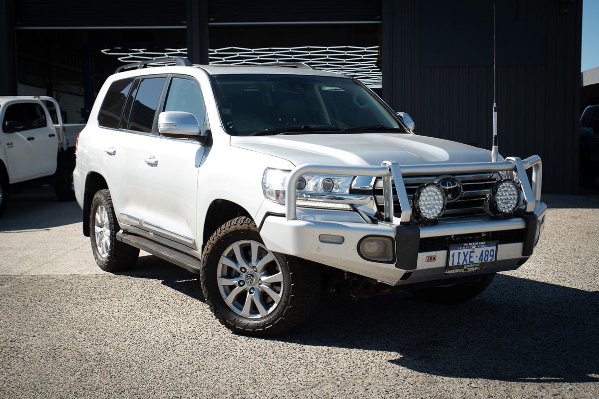 2017 Toyota Landcruiser Sahara VDJ200R