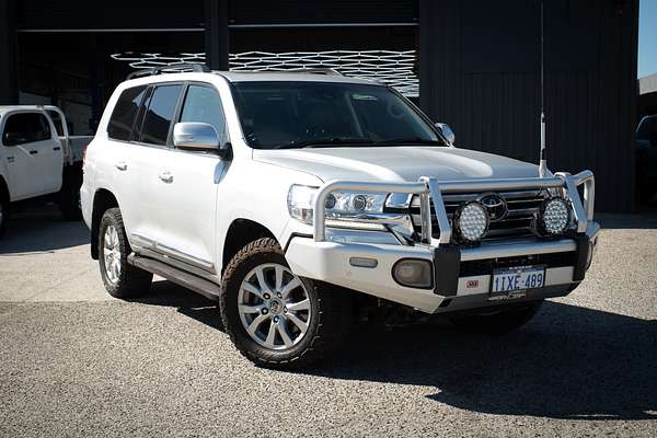 2017 Toyota Landcruiser Sahara VDJ200R