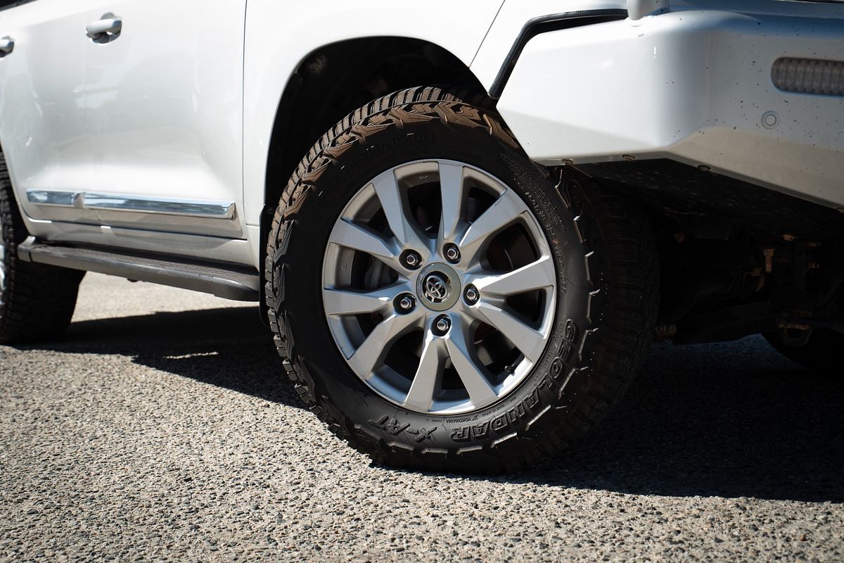 2017 Toyota Landcruiser Sahara VDJ200R