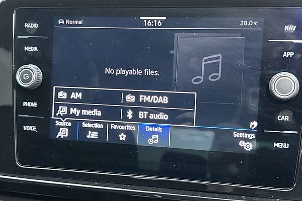 2025 Volkswagen T-Roc 140TSI R-Line D11 thumb-17