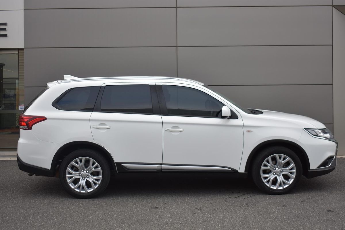 2020 Mitsubishi Outlander ES ZL