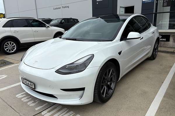 2022 Tesla Model 3 Rear-Wheel Drive