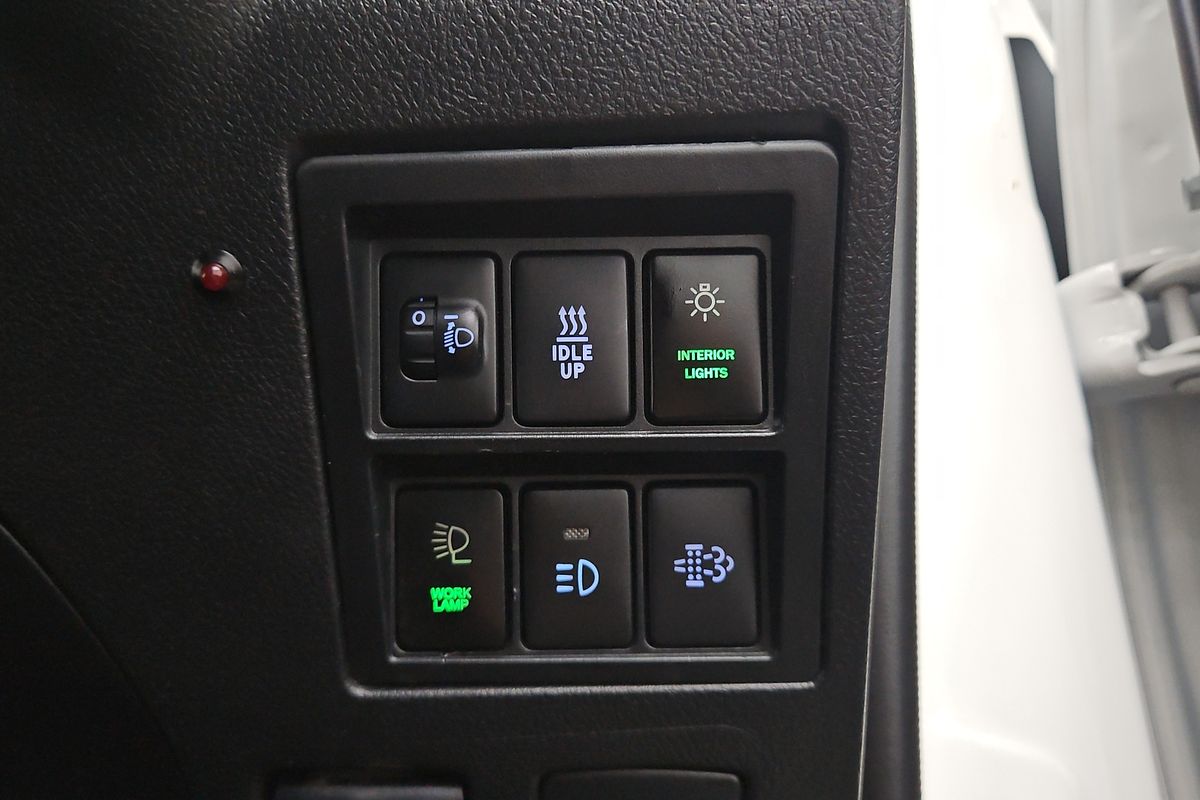 2019 Toyota Hilux SR GUN126R 4X4