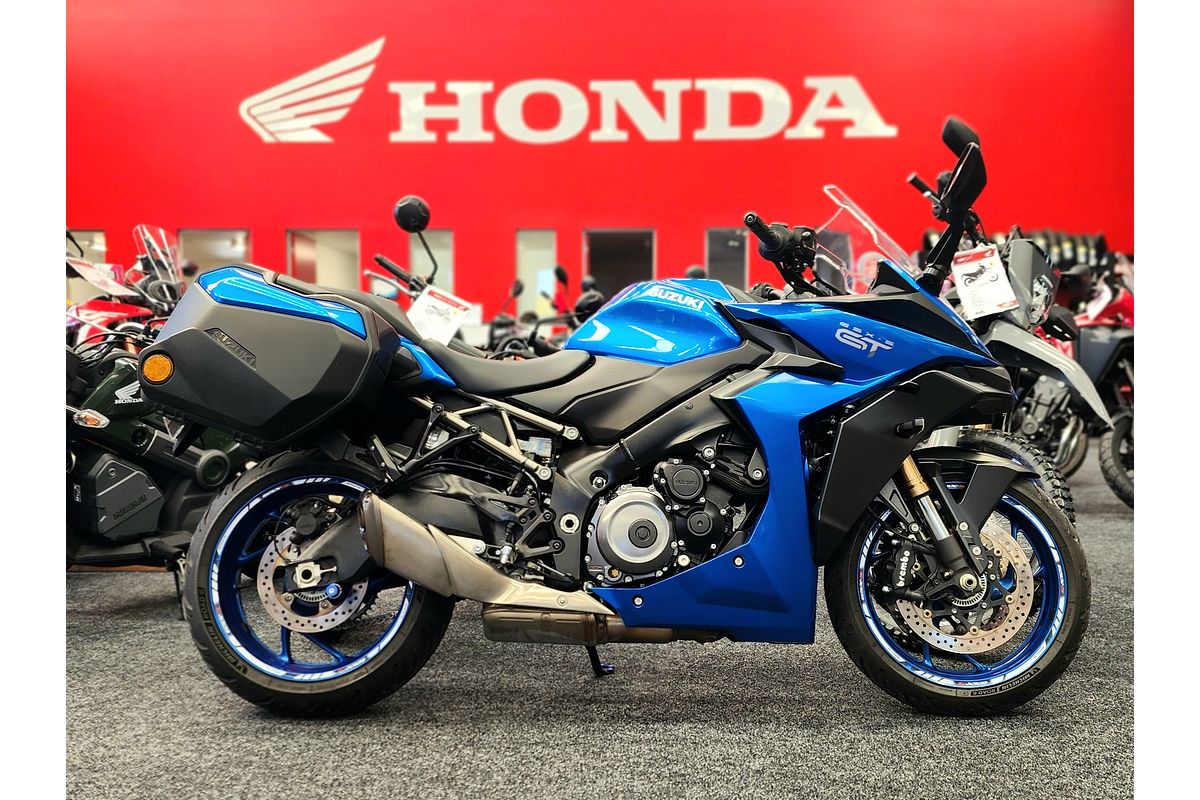 2022 Suzuki GSX-S1000 GT