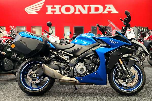2022 Suzuki GSX-S1000 GT