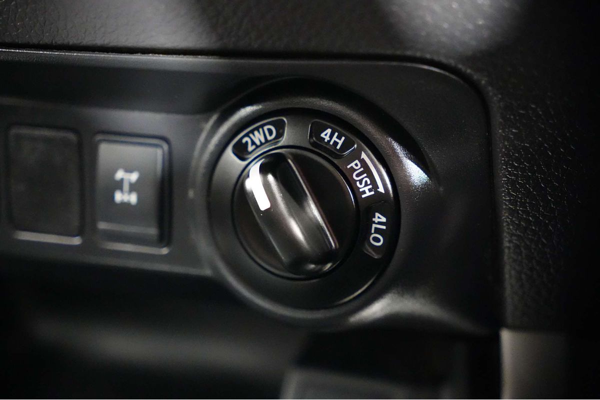 2019 Nissan Navara ST D23 Series 3 4X4