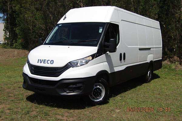 2025 Iveco Daily 45C18 VAN 4x2