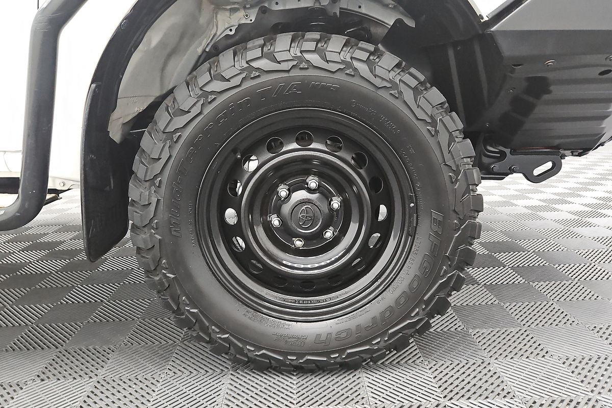 2021 Toyota Hilux SR GUN126R 4X4