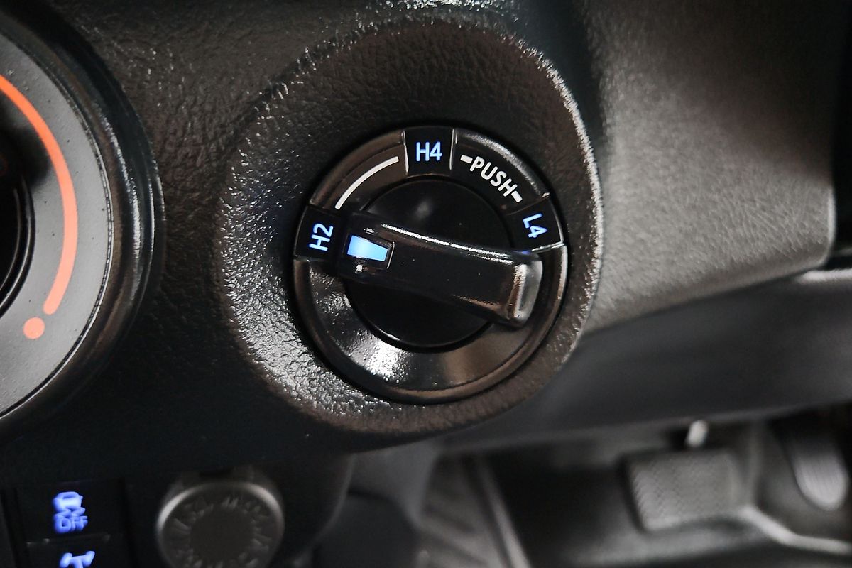 2021 Toyota Hilux SR GUN126R 4X4