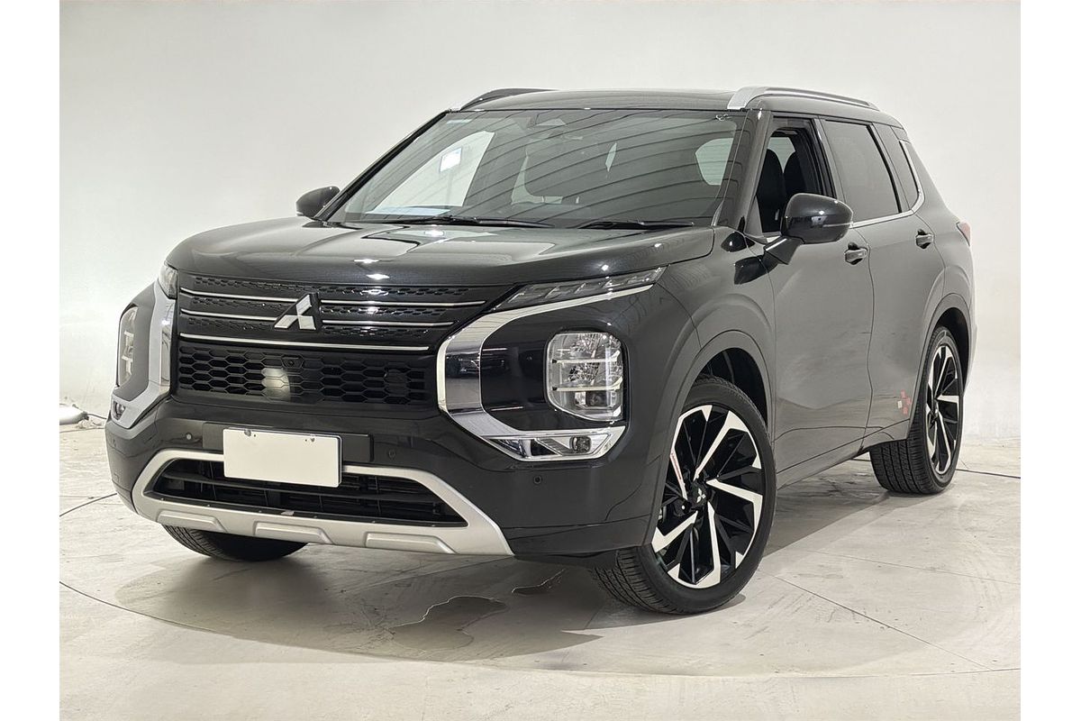 2025 Mitsubishi Outlander Exceed ZM