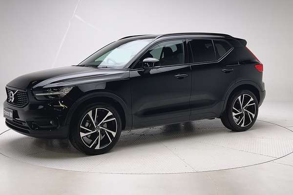 2018 Volvo XC40 T5 R-Design Launch Edition thumb-3