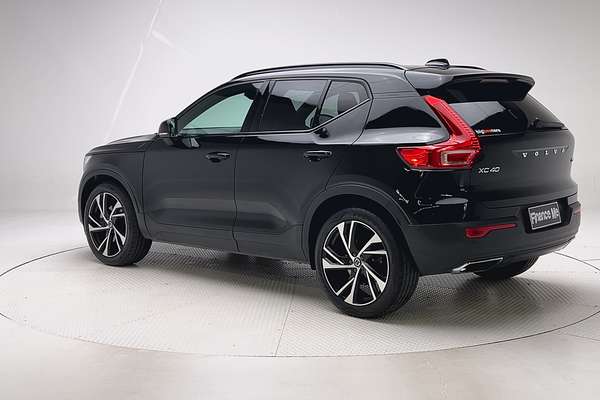 2018 Volvo XC40 T5 R-Design Launch Edition thumb-5