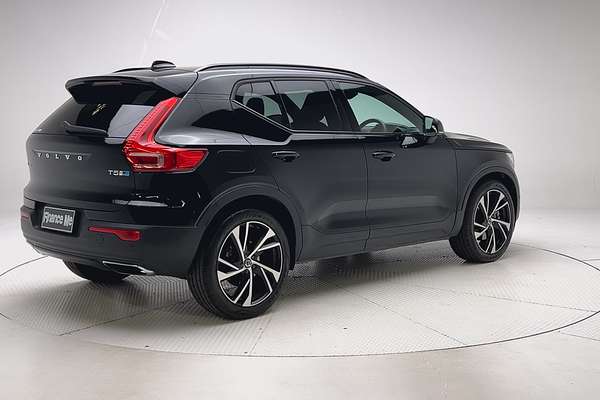 2018 Volvo XC40 T5 R-Design Launch Edition thumb-7