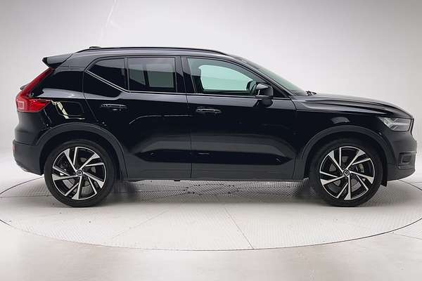 2018 Volvo XC40 T5 R-Design Launch Edition thumb-8