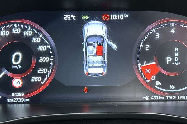 2018 Volvo XC40 T5 R-Design Launch Edition thumb-13