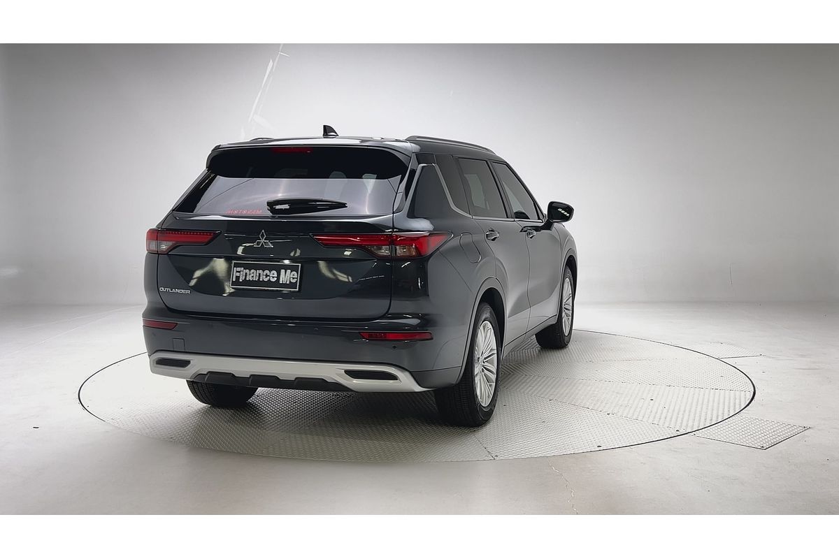 2024 Mitsubishi Outlander LS ZM