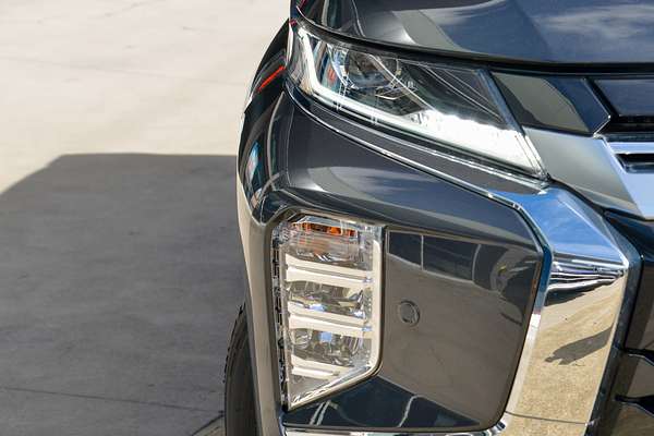 2025 Mitsubishi Pajero Sport Exceed QG thumb-1