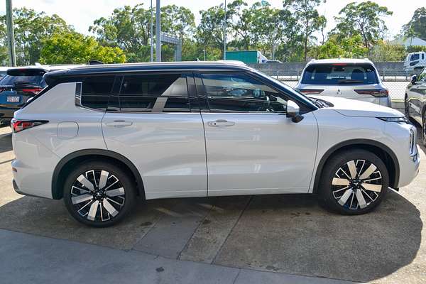2025 Mitsubishi Outlander Exceed Tourer ZM thumb-3