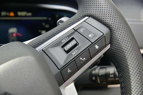 2025 Mitsubishi Outlander LS ZM thumb-14