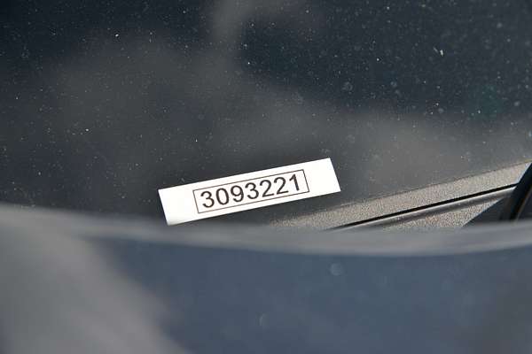 2025 Mitsubishi Outlander LS ZM thumb-21