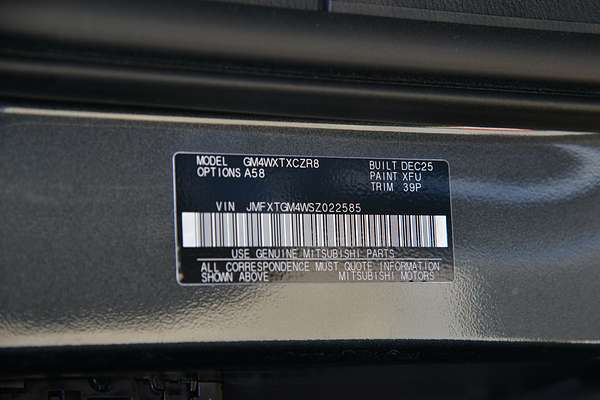 2025 Mitsubishi Outlander LS ZM thumb-20