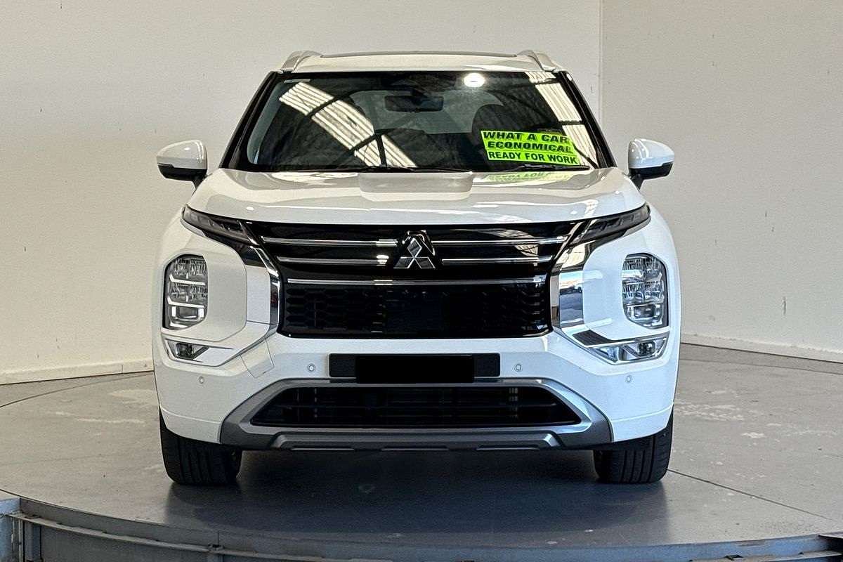 2025 Mitsubishi Outlander Exceed ZM