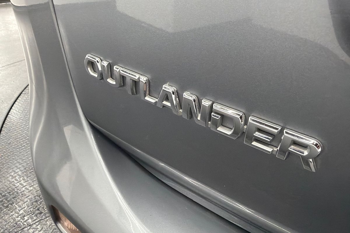 2013 Mitsubishi Outlander LS ZJ