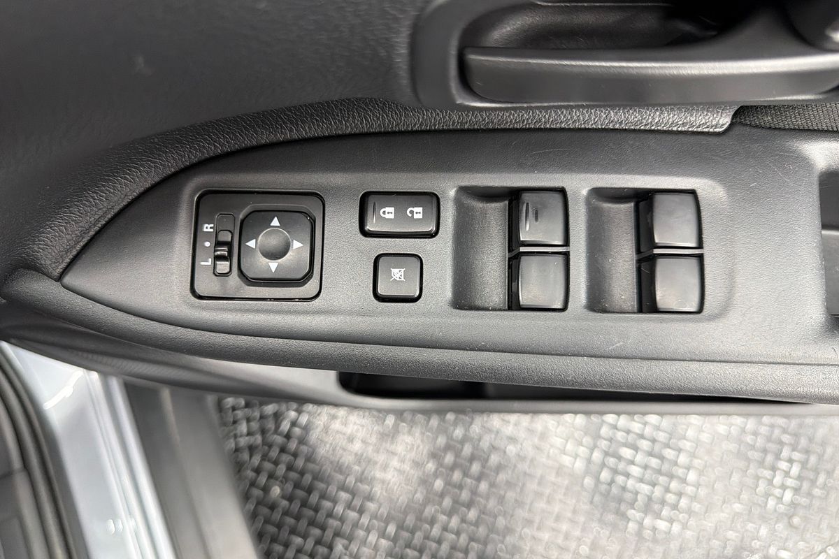 2013 Mitsubishi Outlander LS ZJ