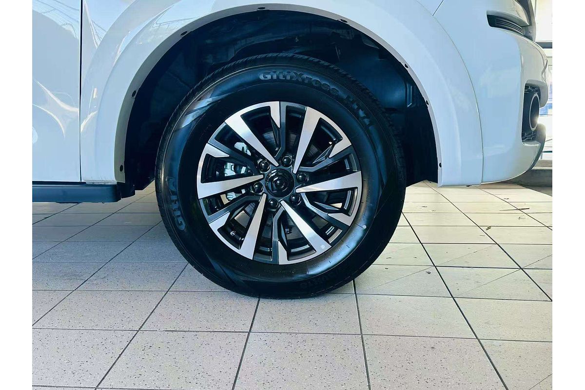 2.0T Cannon Single Cab Chassic Premium 4x2